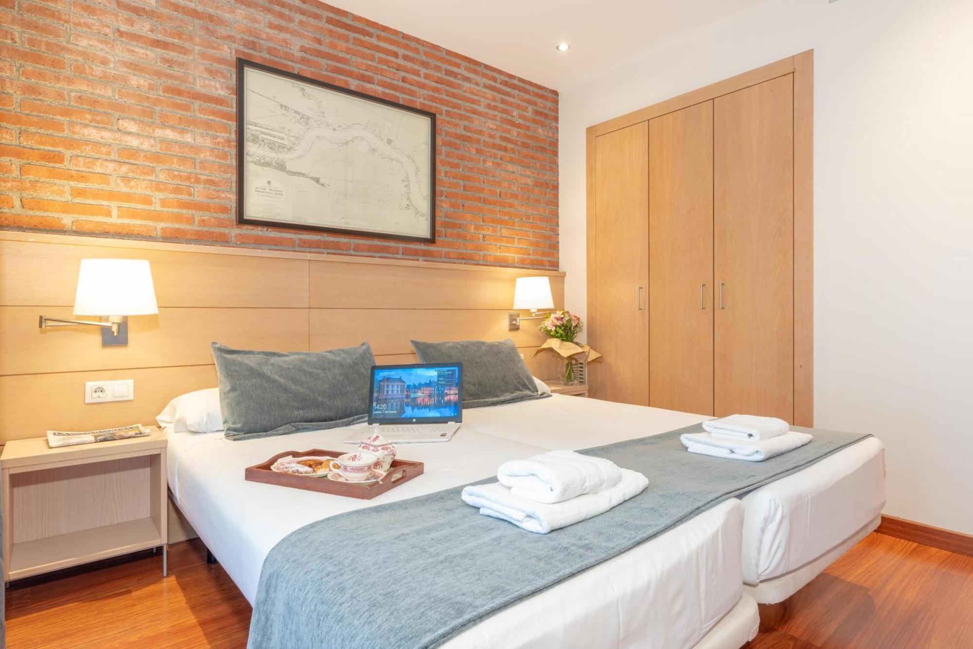 Serennia Cest Apartamentos Arc De Triomf Барселона Екстер'єр фото