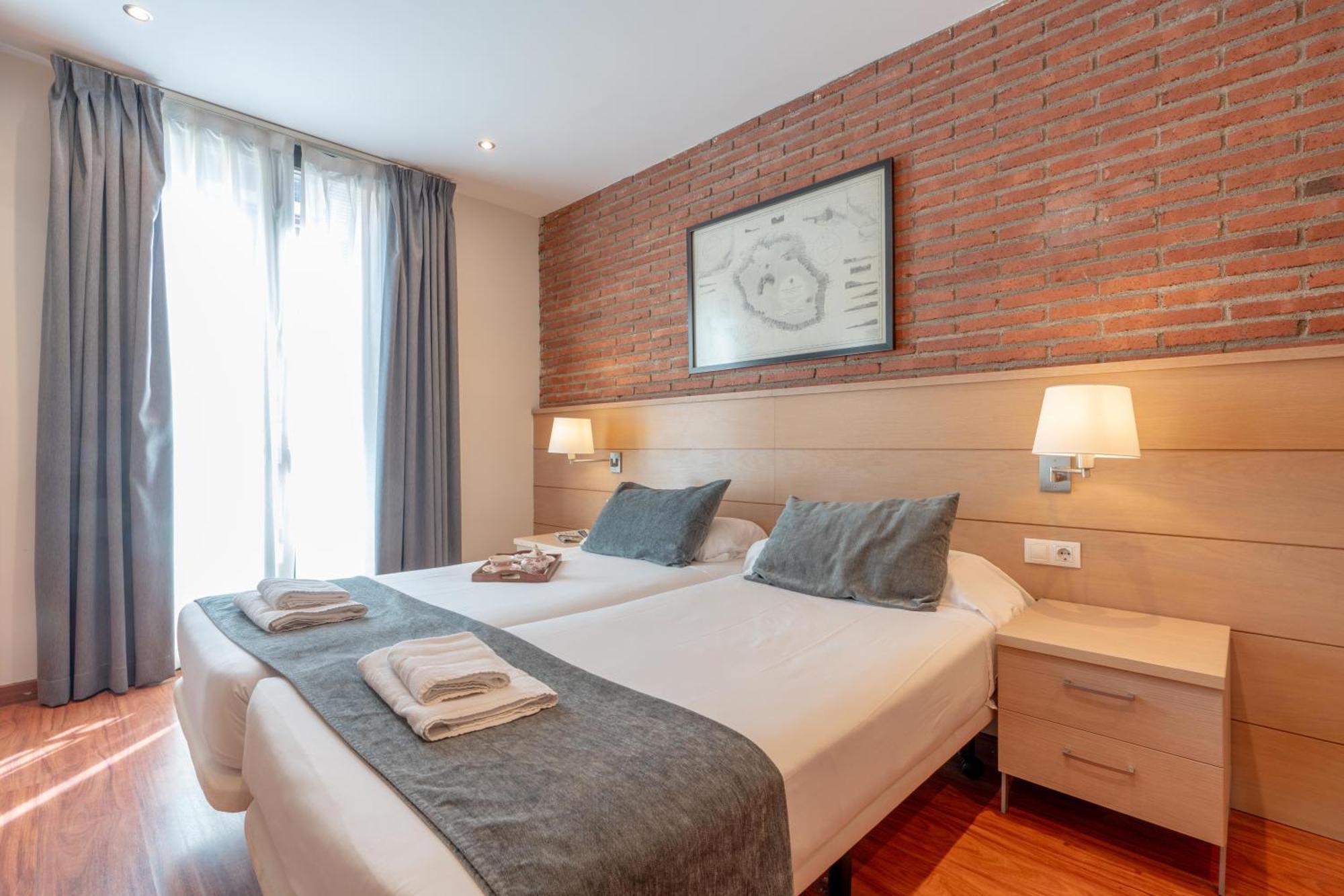 Serennia Cest Apartamentos Arc De Triomf Барселона Екстер'єр фото