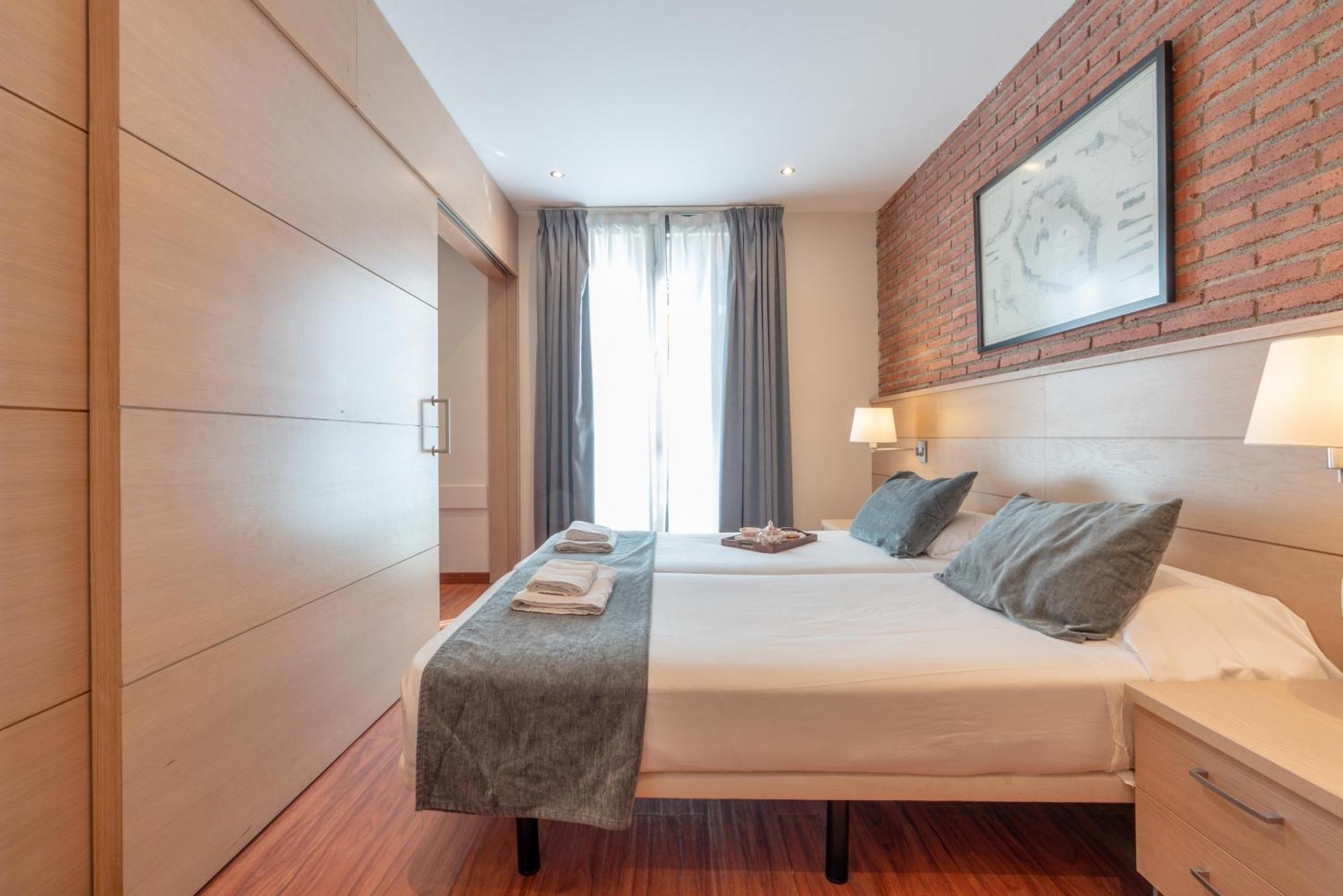 Serennia Cest Apartamentos Arc De Triomf Барселона Екстер'єр фото