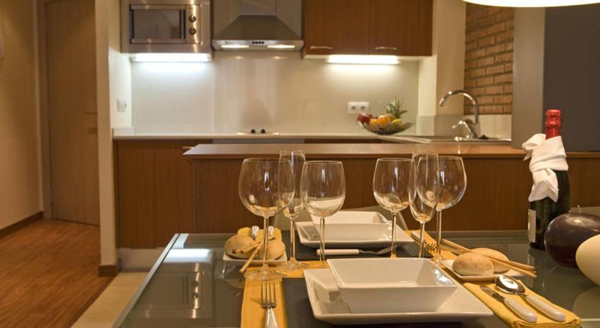Serennia Cest Apartamentos Arc De Triomf Барселона Екстер'єр фото