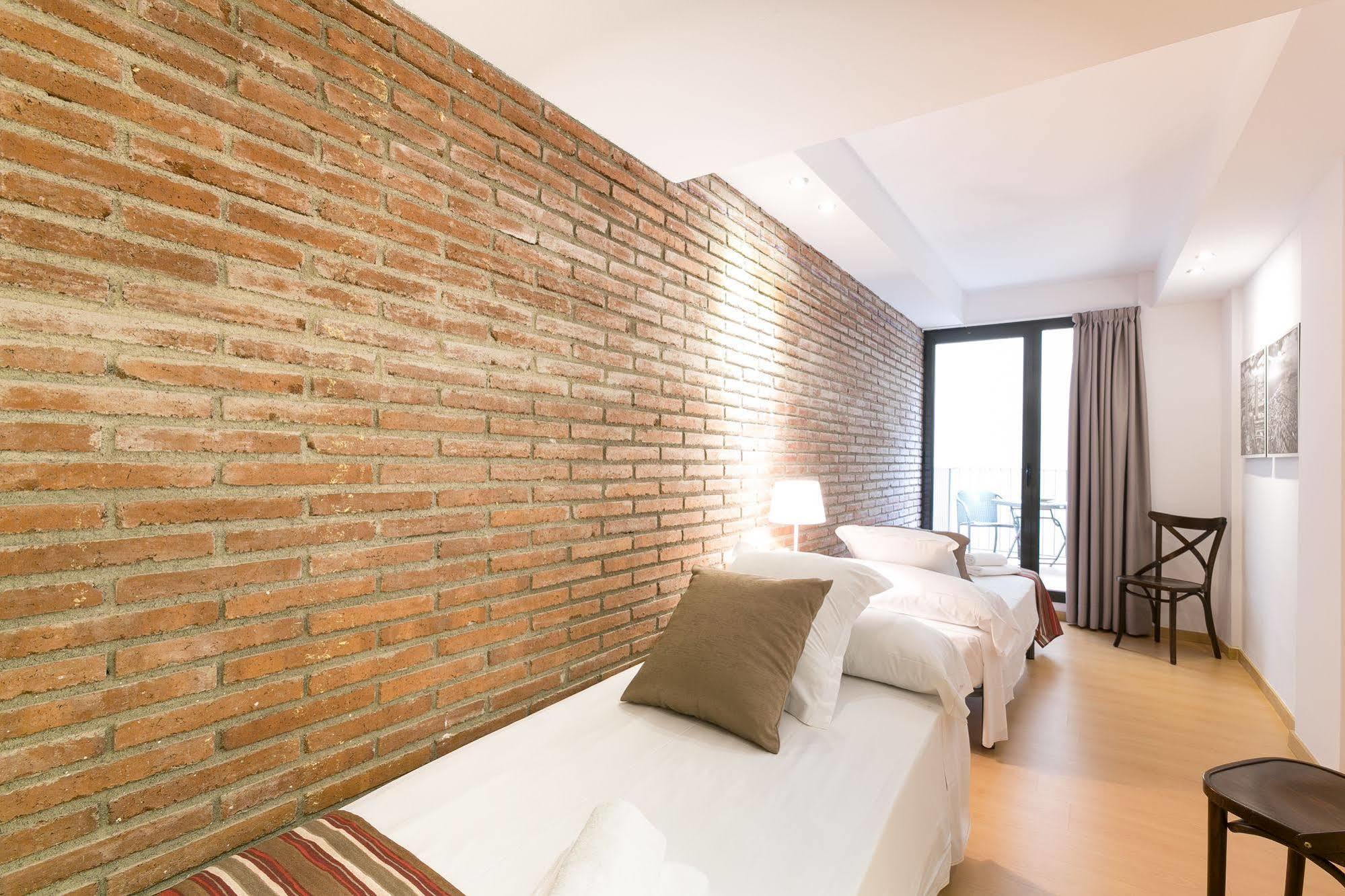 Serennia Cest Apartamentos Arc De Triomf Барселона Екстер'єр фото